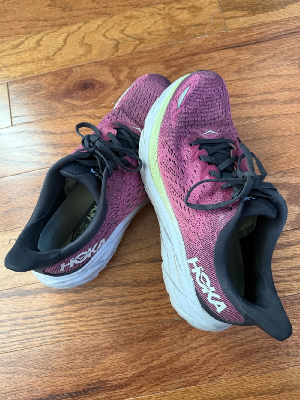 Hoka Clinton 8 Women's Purple and Black Running Shoes